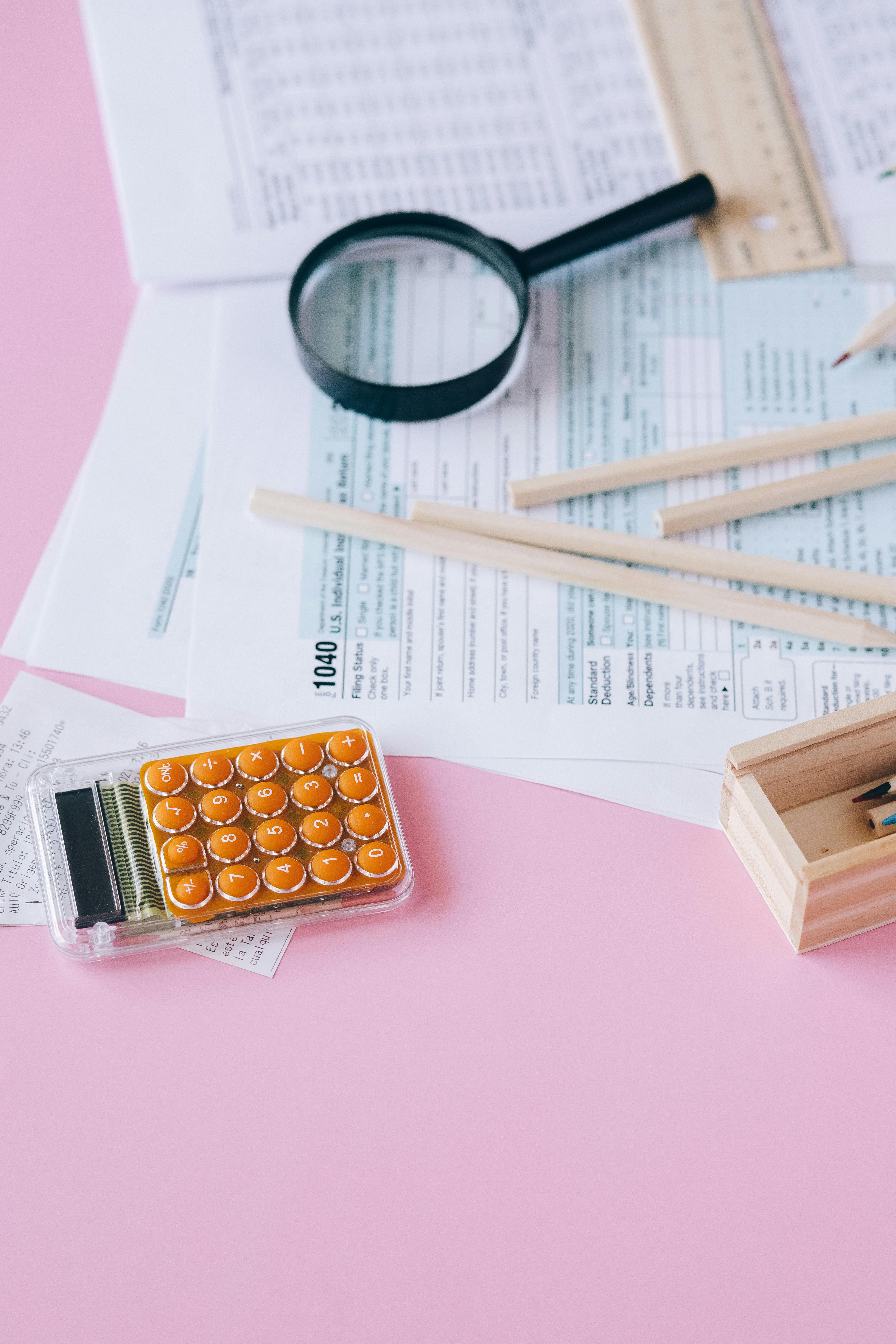 How much taxes should be taken out of a $1500 paycheck?