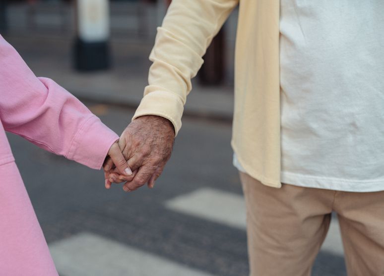 single parents connecting online with latin women dating