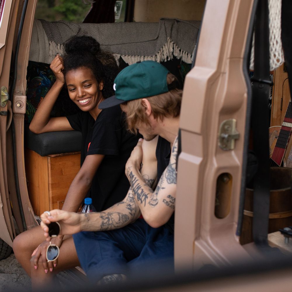 Densole — man and van team loading a removal van