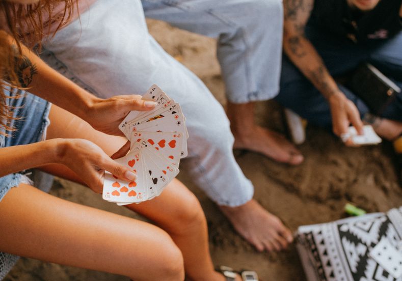 Online Casino: Spielautomaten und Live-Spiele im Überblick