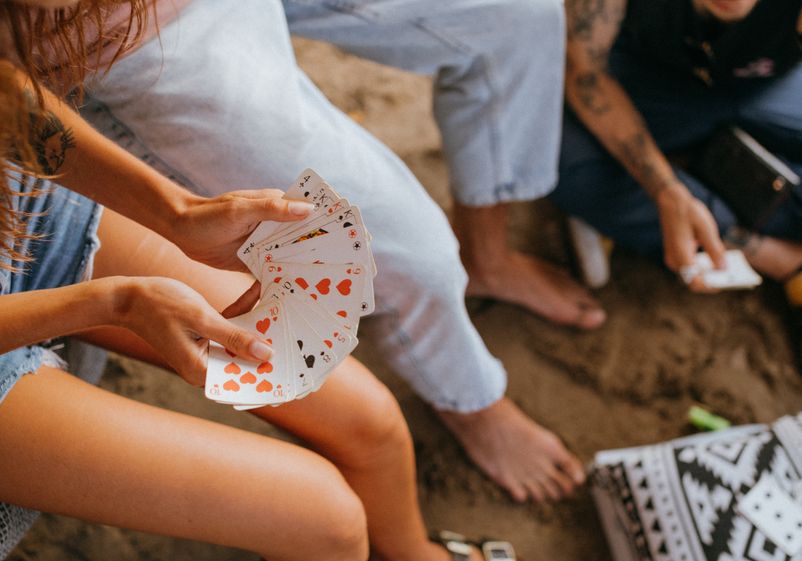 Online Casino: Spielautomaten und Live-Spiele im Überblick