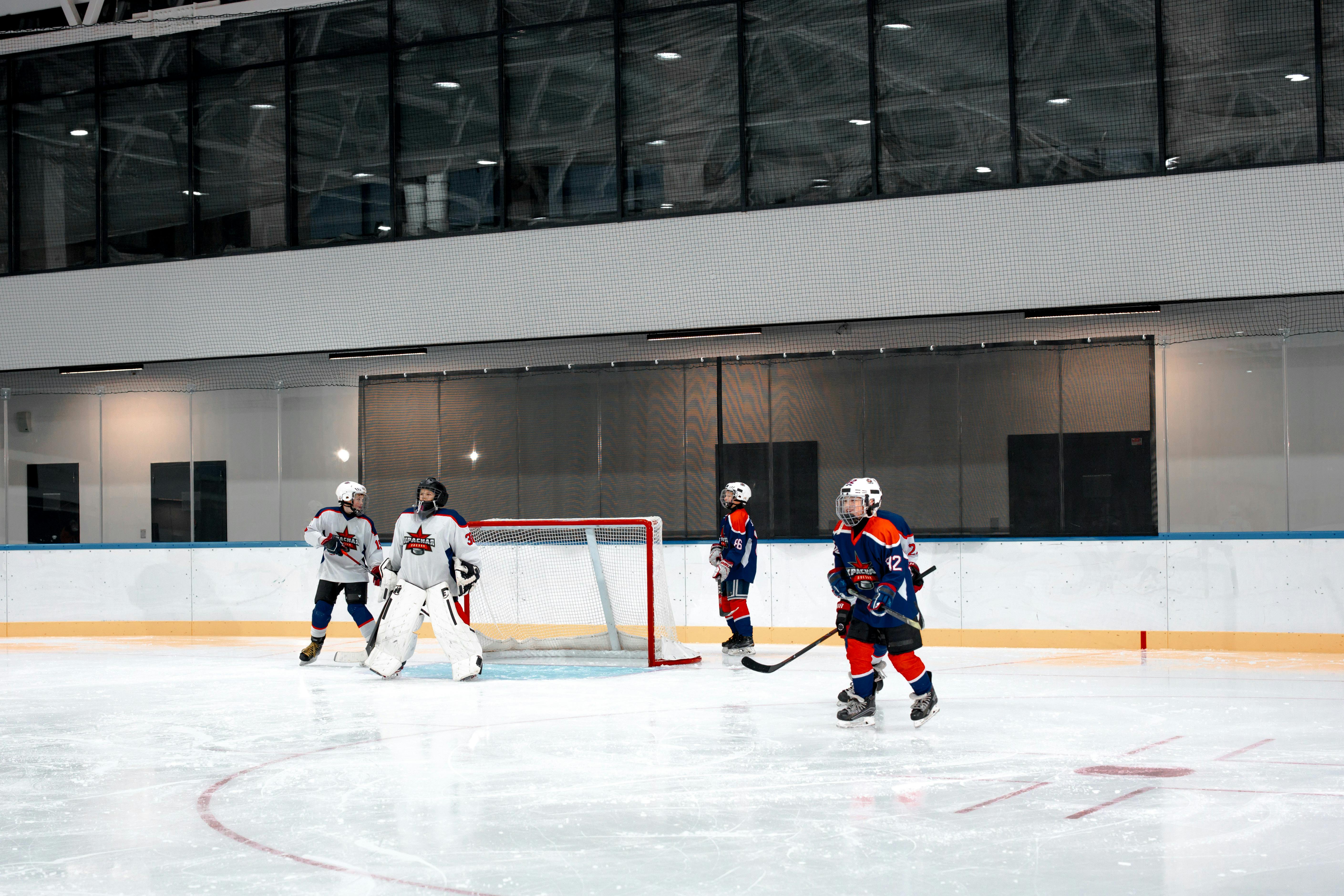 Hull pirates ice hockey hi-res stock photography and images - Alamy