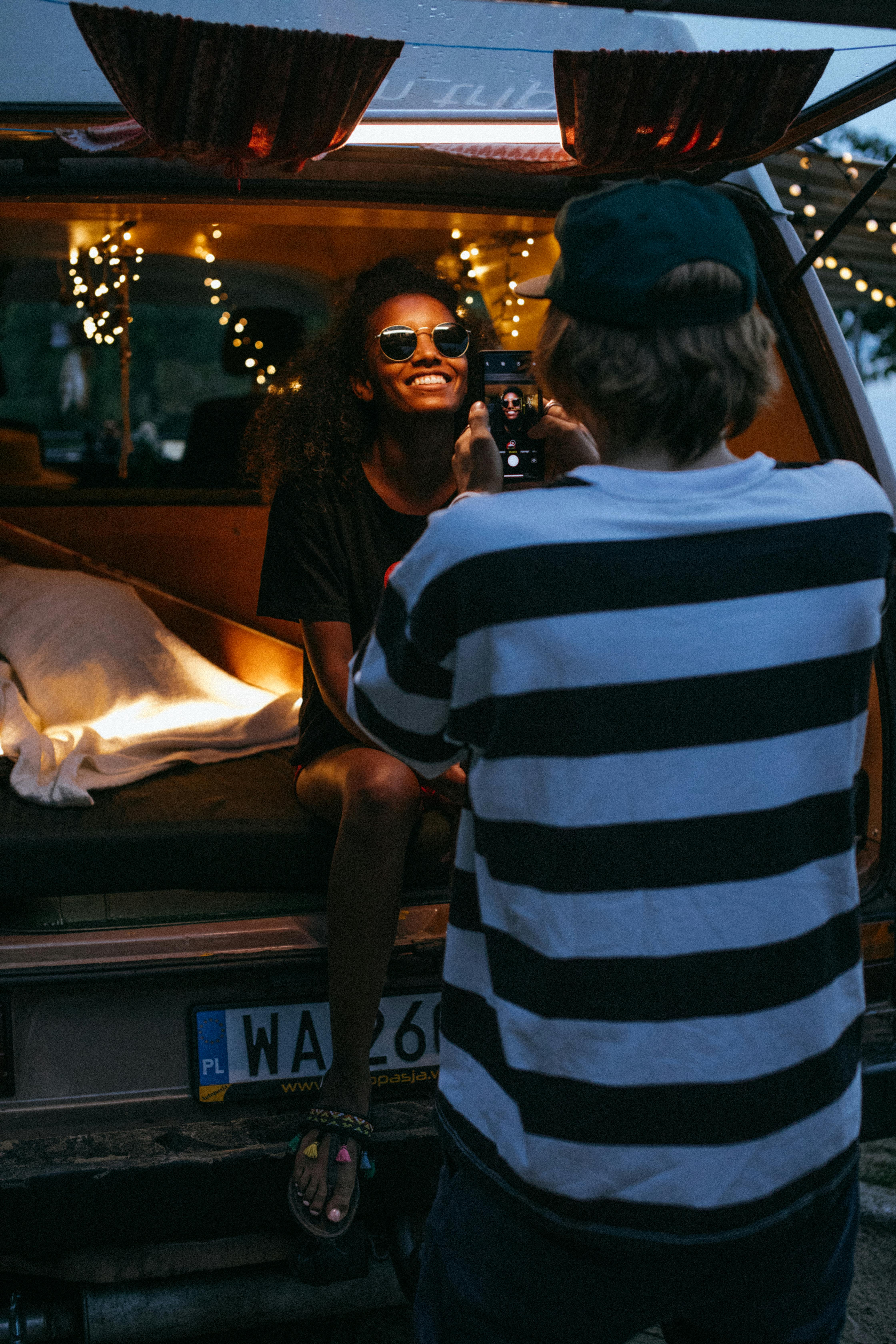 How many true friends does the average person have?