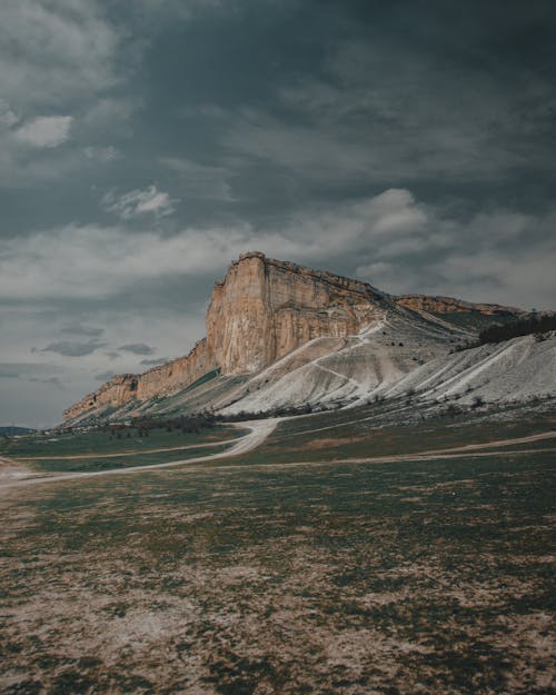 бесплатная Бесплатное стоковое фото с mountain, белый камень, вертикальный выстрел Стоковое фото