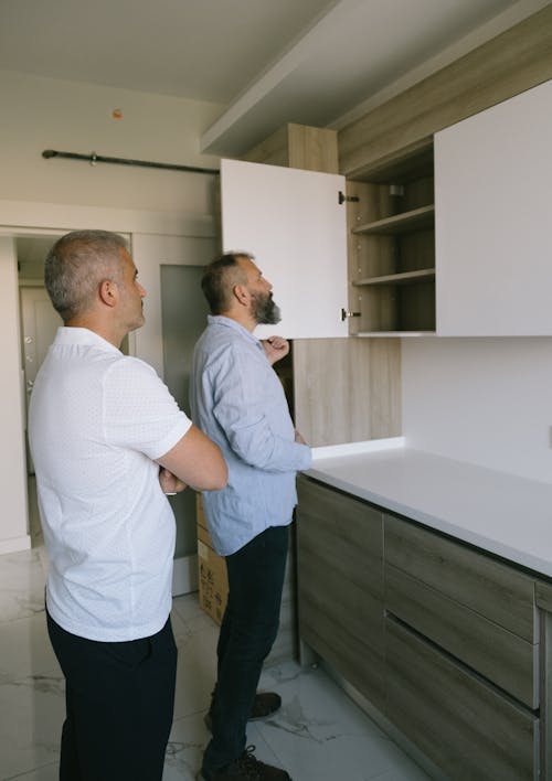 Photos gratuites de à la maison, armoire en bois, debout