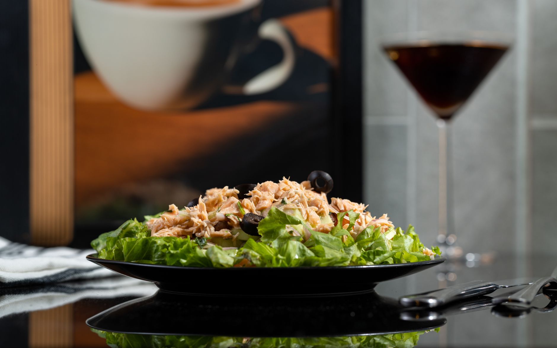 Italian tuna salad served with lemon and basil
