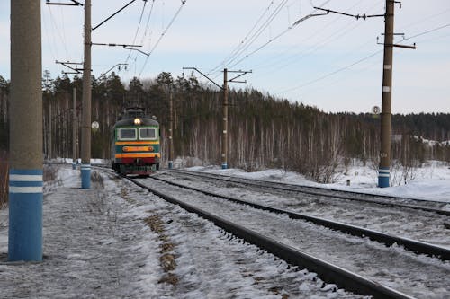 Gratis lagerfoto af elektriske ledninger, jernbanespor, sne