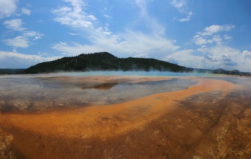 The Grand Prismatic Spring in Yellow Stone National Park, Wyoming, USA