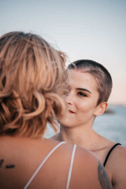 Close-Up Shot of a Romantic Couple · Free Stock Photo