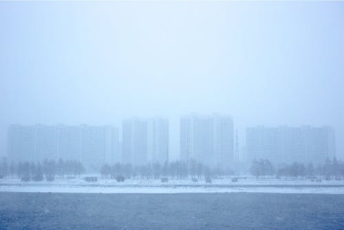 Fotobanka s bezplatnými fotkami na tému budovy, chladný, jazero