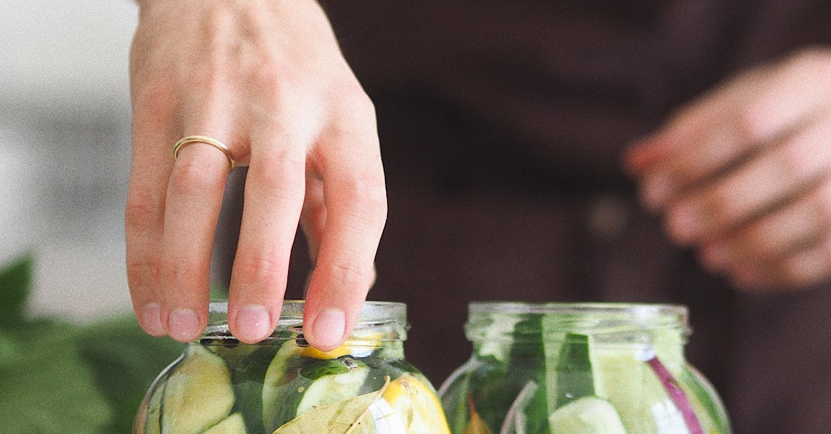 工藝生活化 南開師生聯手展出精美琉璃系列作品