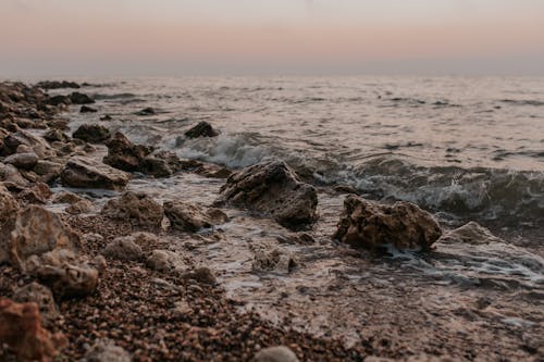 Bezpłatne Darmowe zdjęcie z galerii z fale, kamienie, morze Zdjęcie z galerii