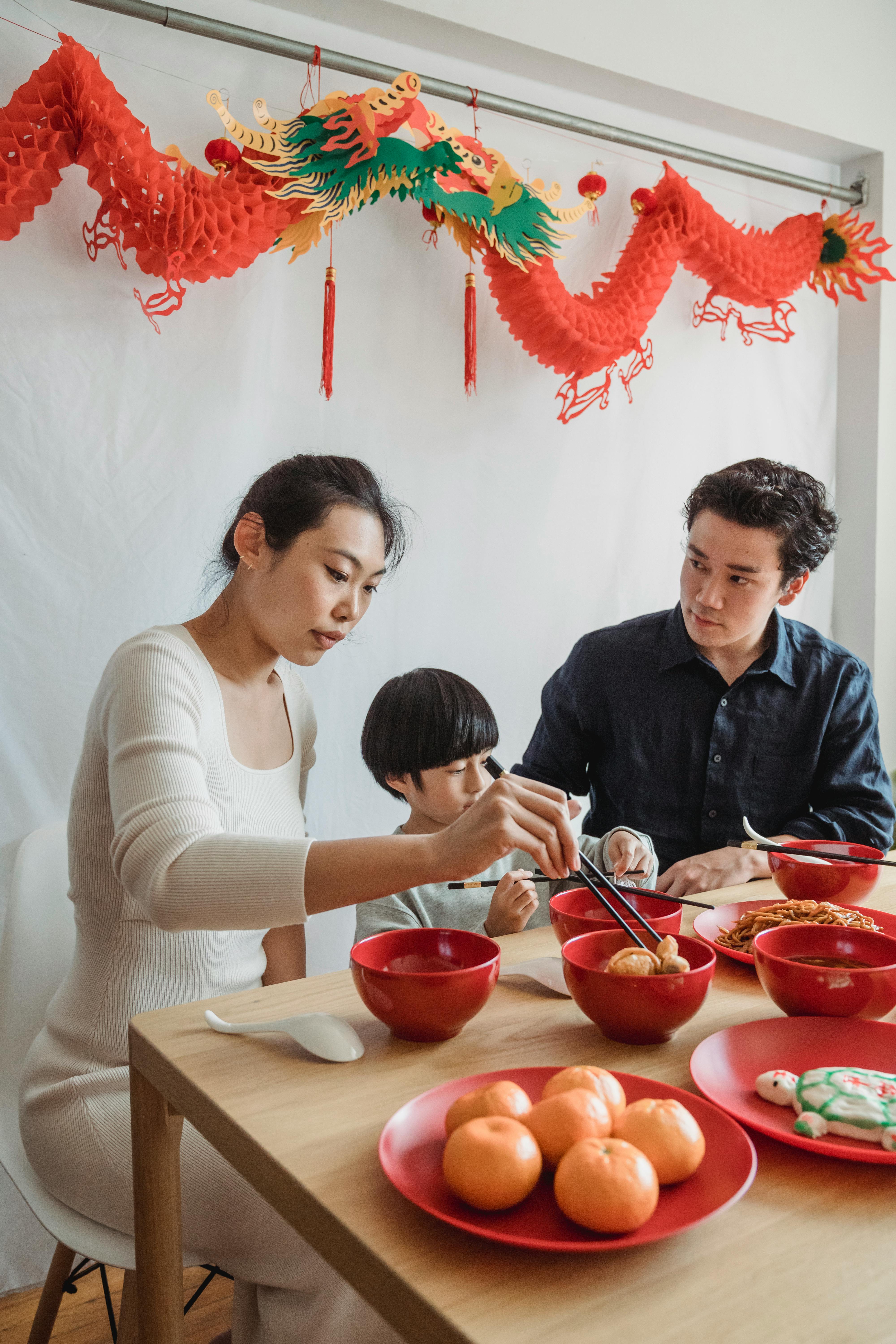 Which fruits Cannot be eaten together?