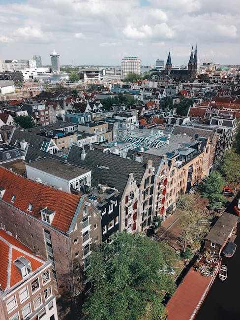 Cheap Flights to Amsterdam Canals – Best Airlines & Deals - Featured Image