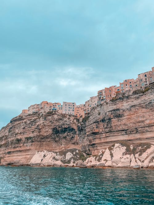 Ilmainen kuvapankkikuva tunnisteilla jyrkänne, kaupunkinäkymä, Korsika