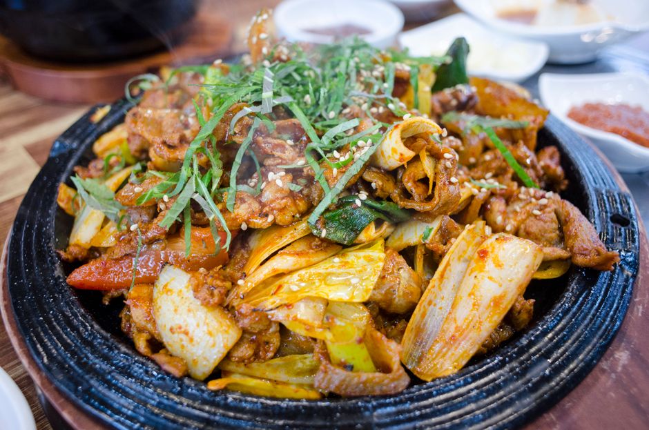 매콤한 한국 소스 요리