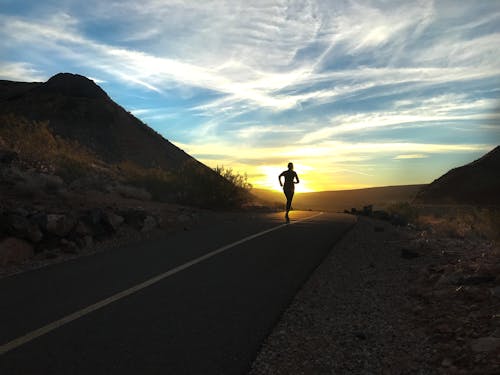 Základová fotografie zdarma na téma běhání, západ slunce