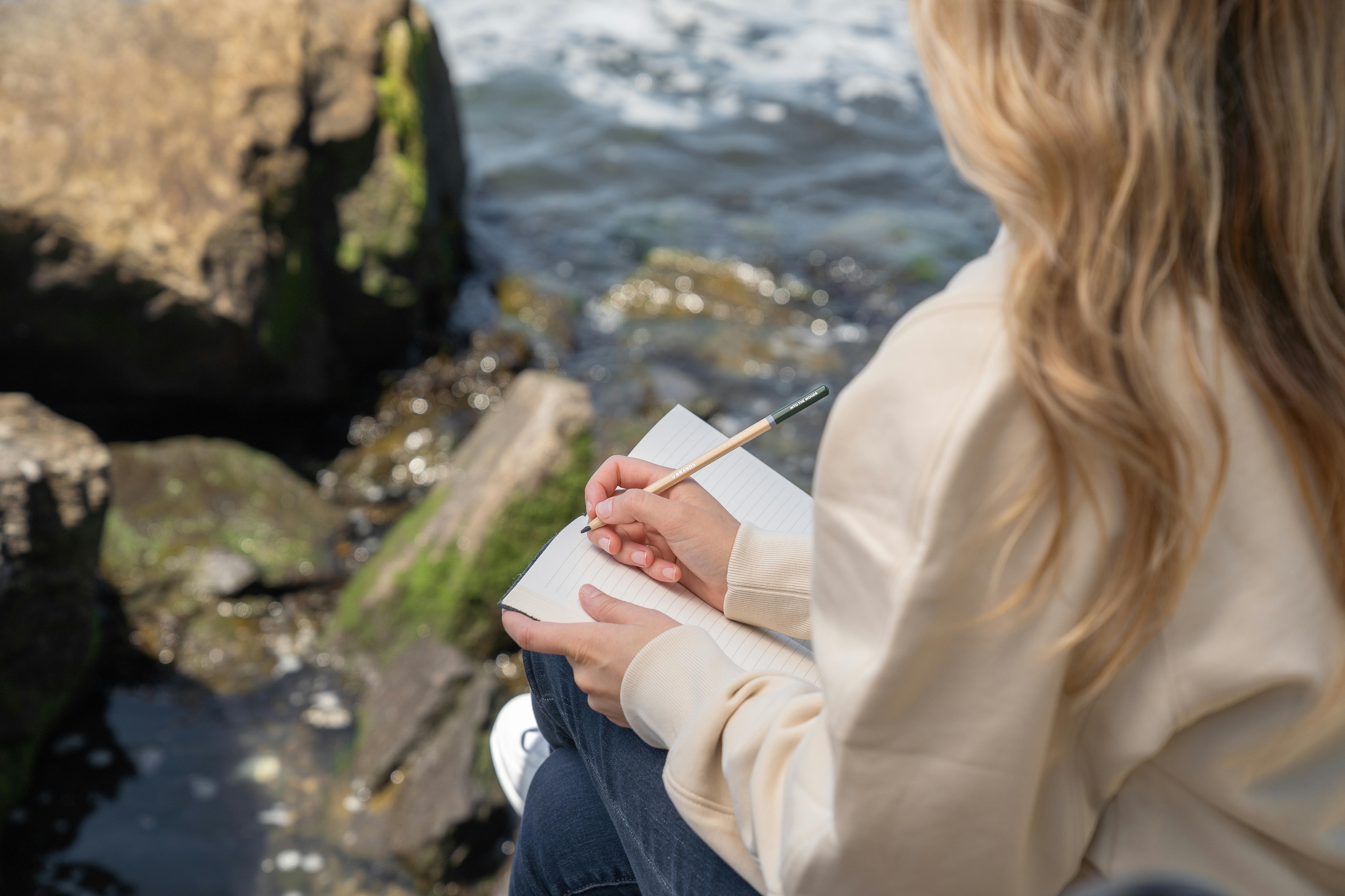  Count Your Blessings: The Transformative Benefits of Gratitude Journaling