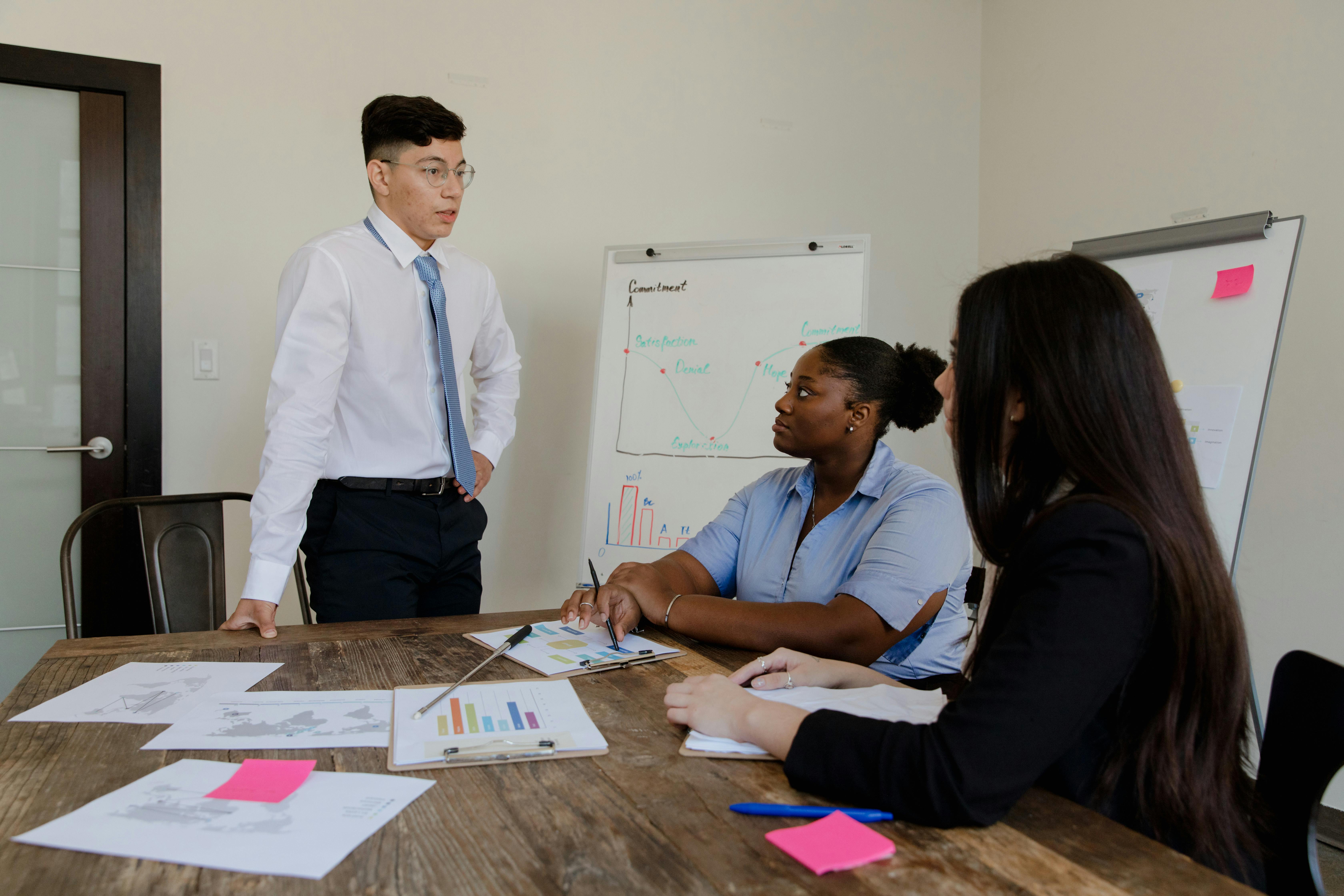 Erste Group Warns Gold Sell-Off Could Rattle Agnico Eagle Mines Limited (AEM) Margins