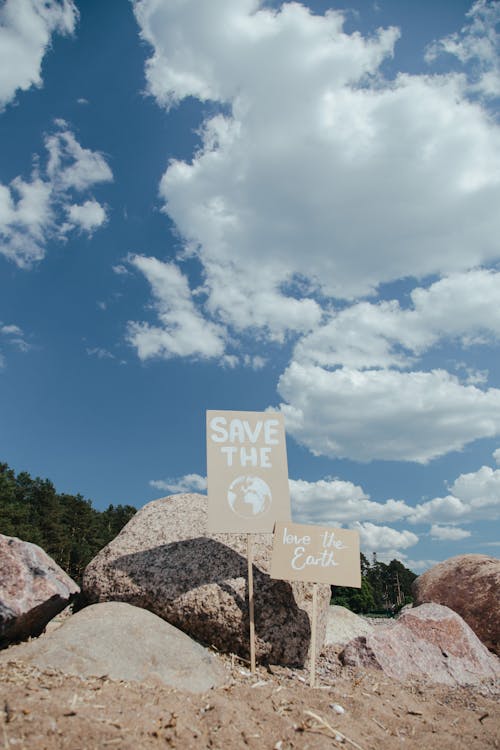 Posters About the Save the Earth and Love the Earth