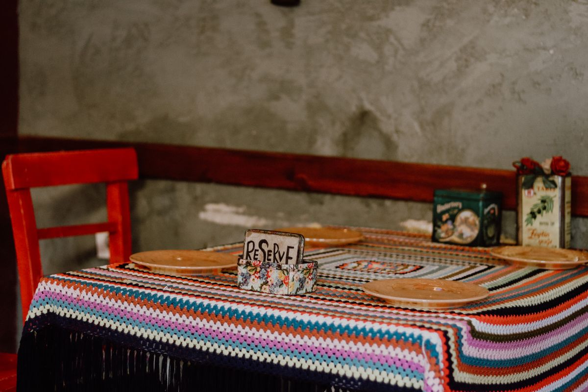Printed tablecloth used on a commercial restaurant table