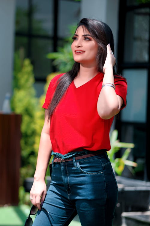 Foto stok gratis baju merah, bergaya, fashion