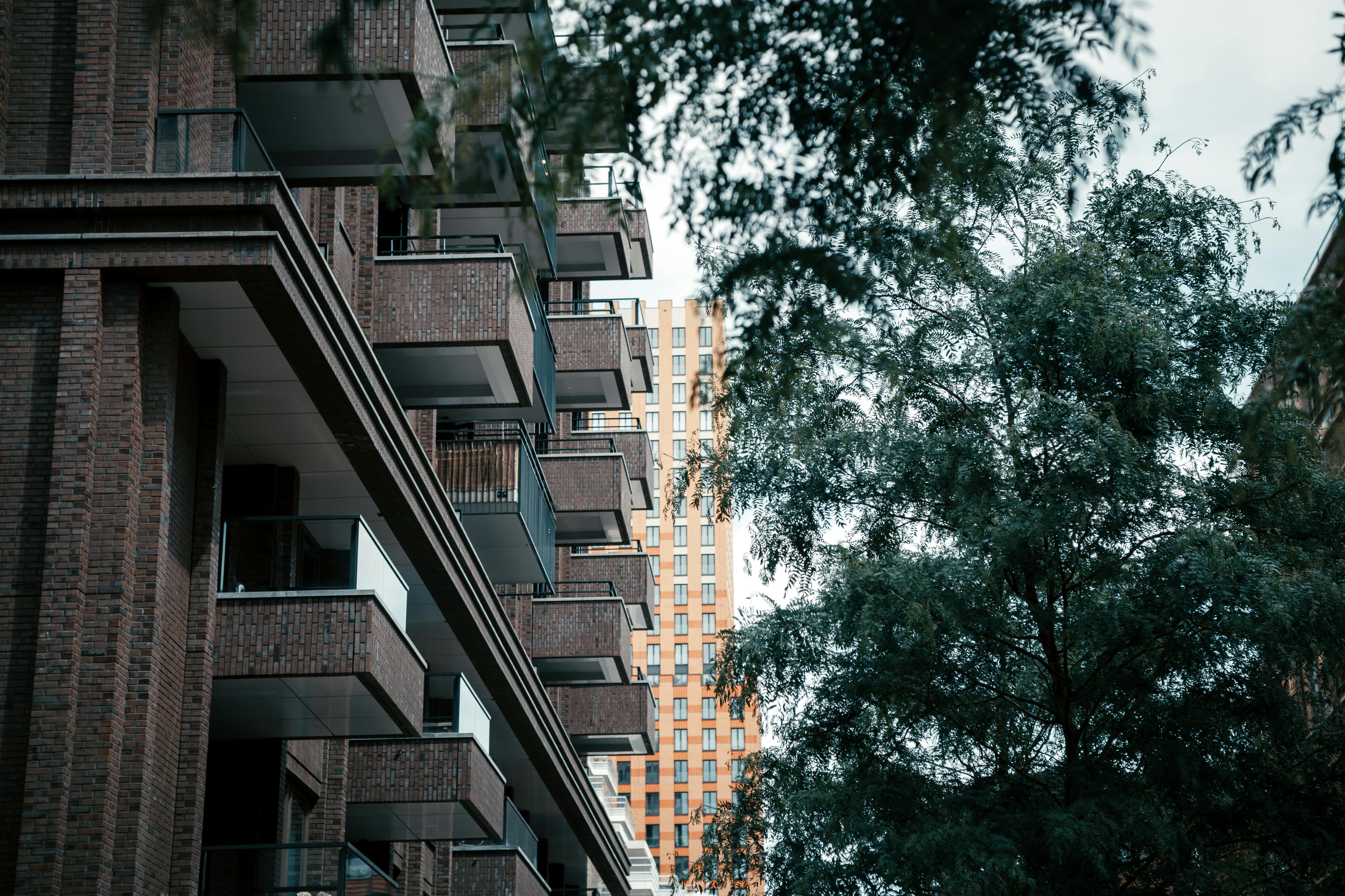 Real Estate and Hospitality Sectors Facing Commercial Insurance Contrasts — Photo by Dylan Leagh on Pexels