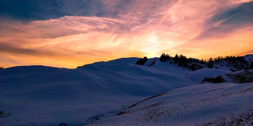 無料 日没時の白い雪の砂漠 写真素材