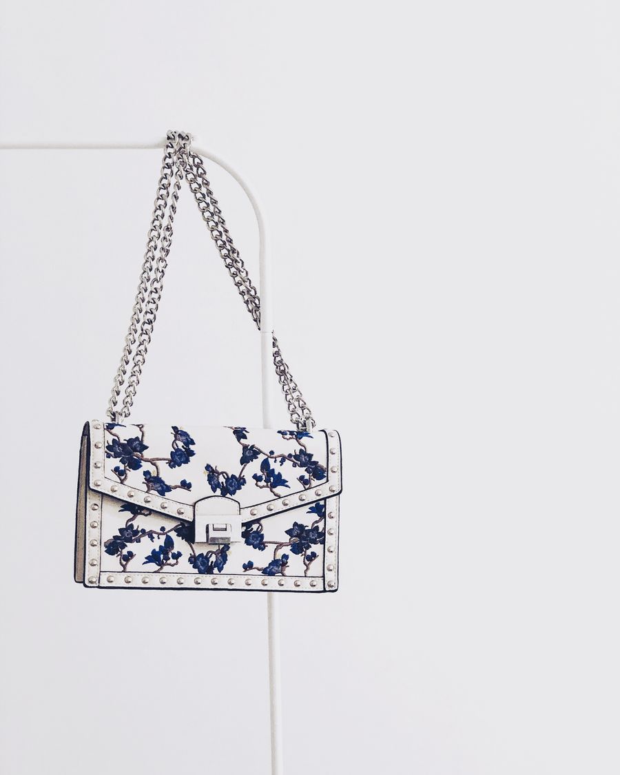Minimal Leather Tote