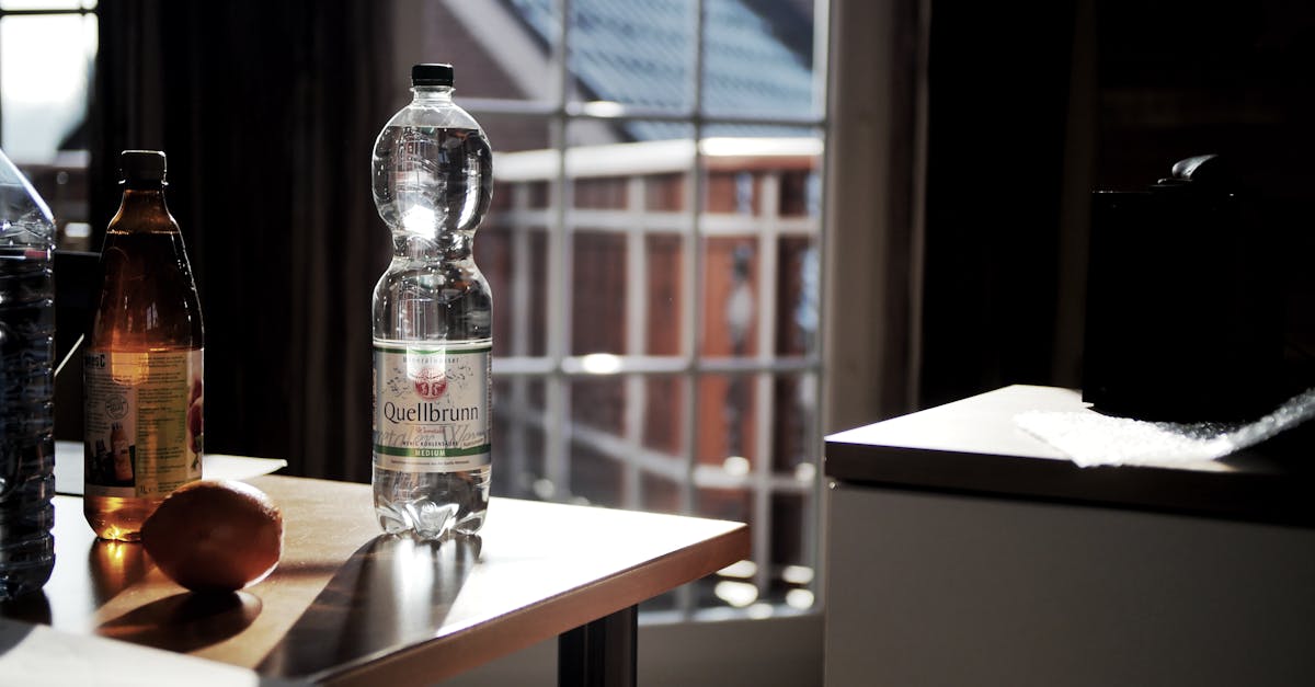 Does water expire in glass bottles