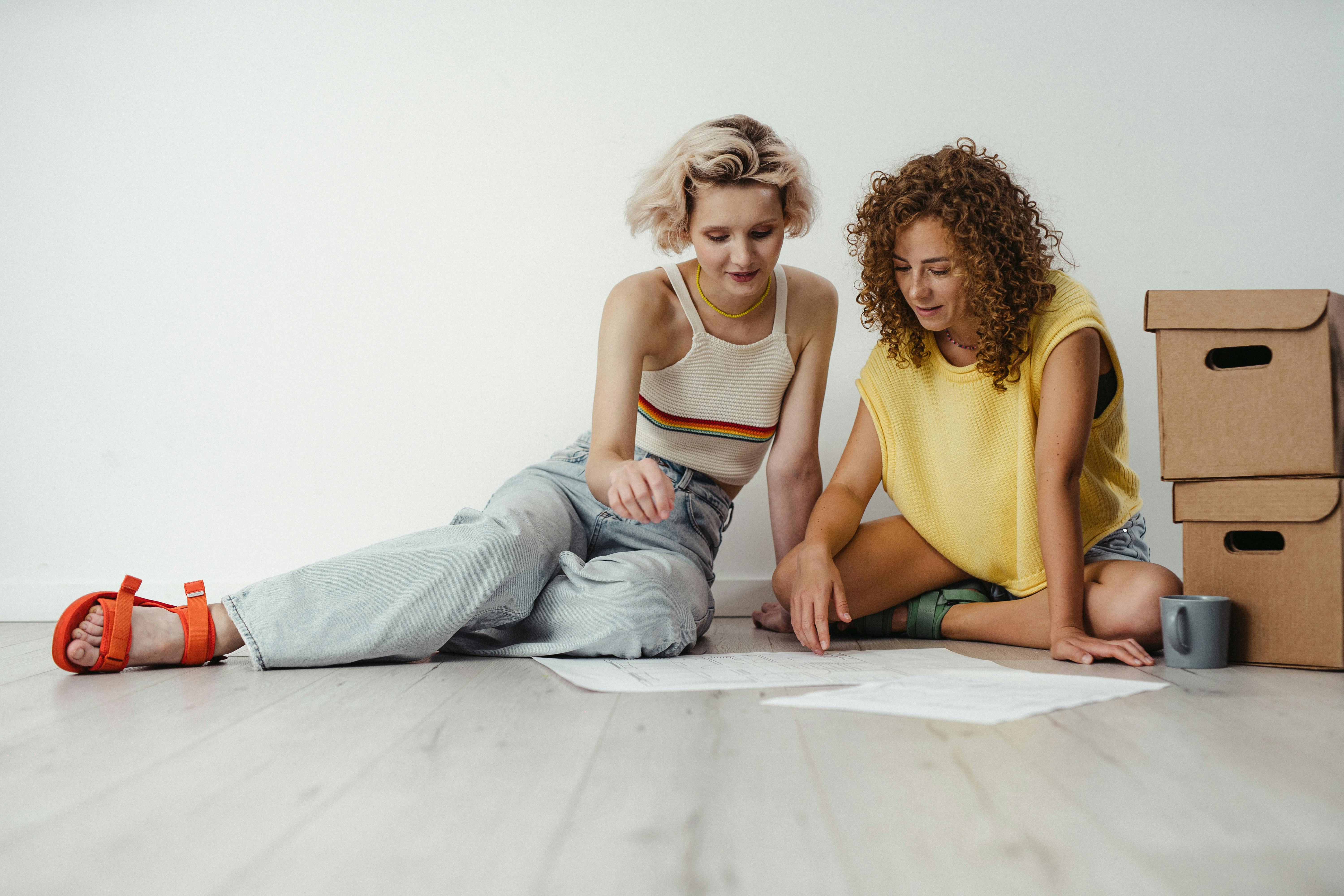Best Women’s Clothing Subscription Boxes 2026: 6 Fashion Expert Picks — Photo by SHVETS production on Pexels