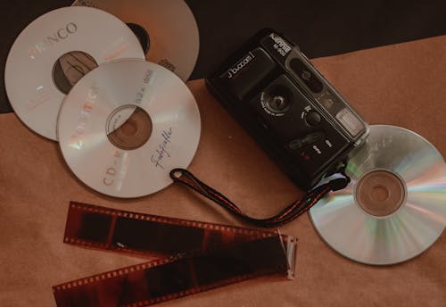 analog, bağbozumu, CD içeren Ücretsiz stok fotoğraf
