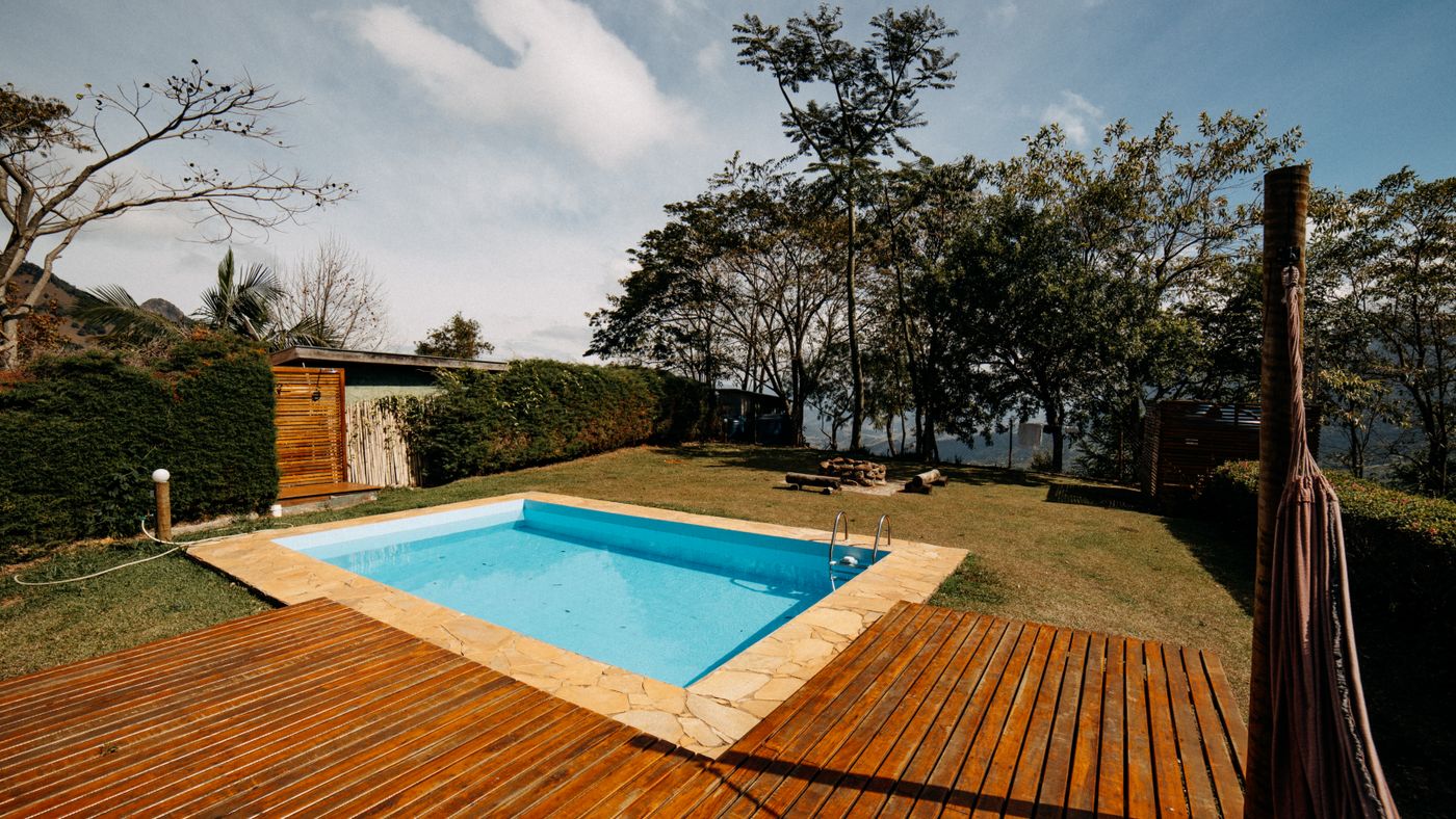 Deck, Fence, and Backyard Upgrades That Add Resale Value and Livability