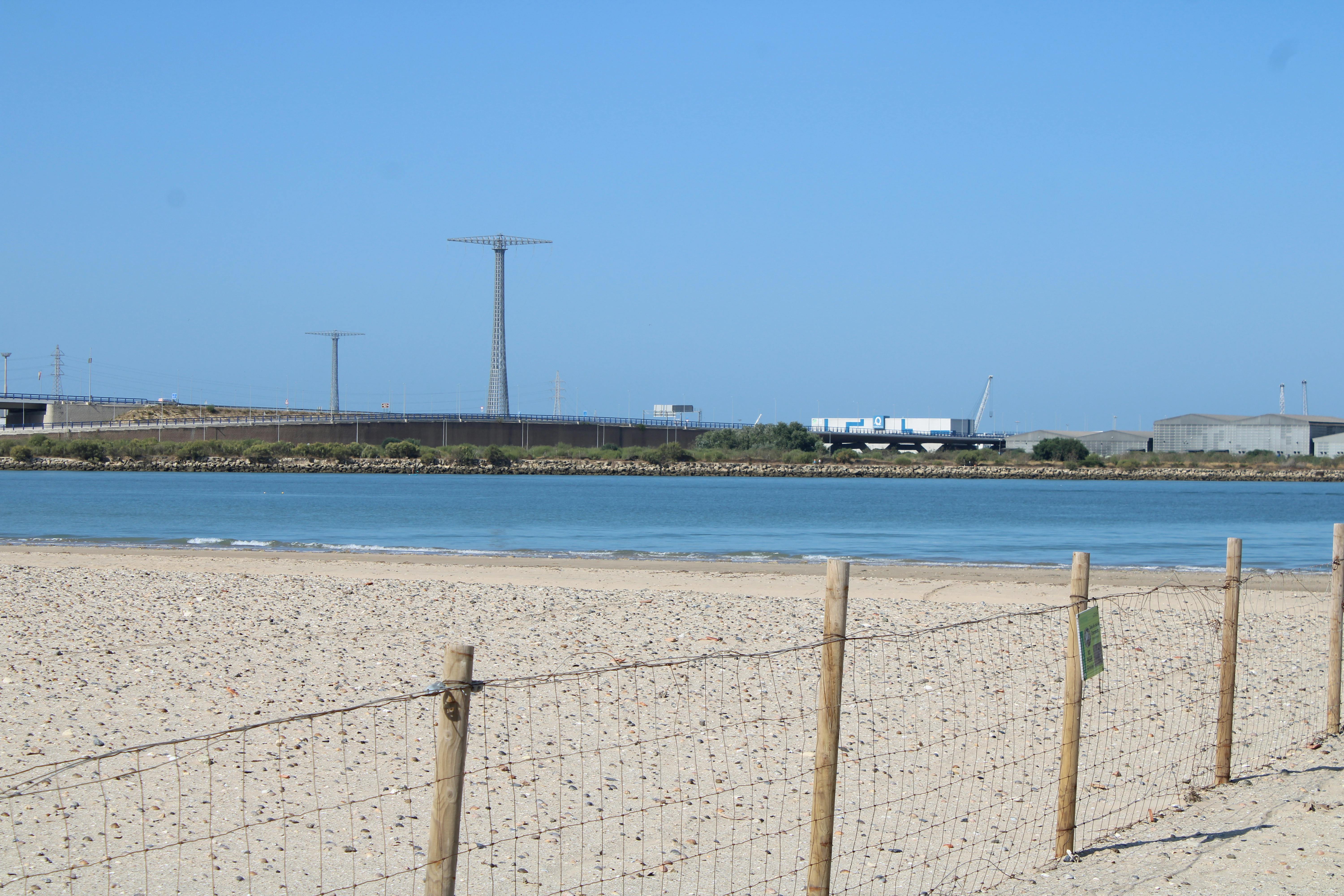 antenas de alta tensión entre cádiz y puerto real