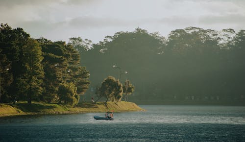 Gratis lagerfoto af båd, dagslys, landskab