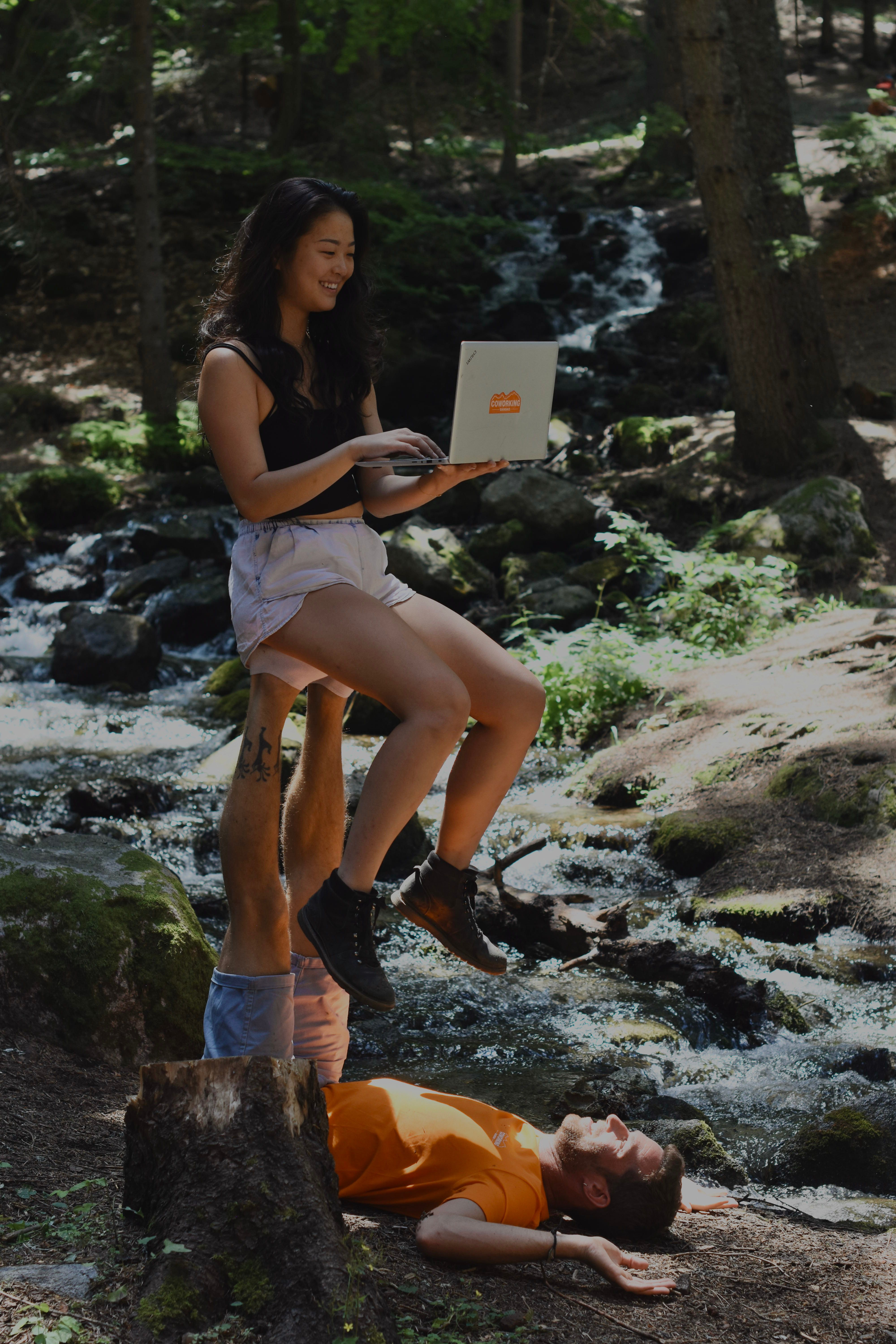 Balancing Work & Travel: How Saily Helped a Digital Nomad Avoid Burnout
