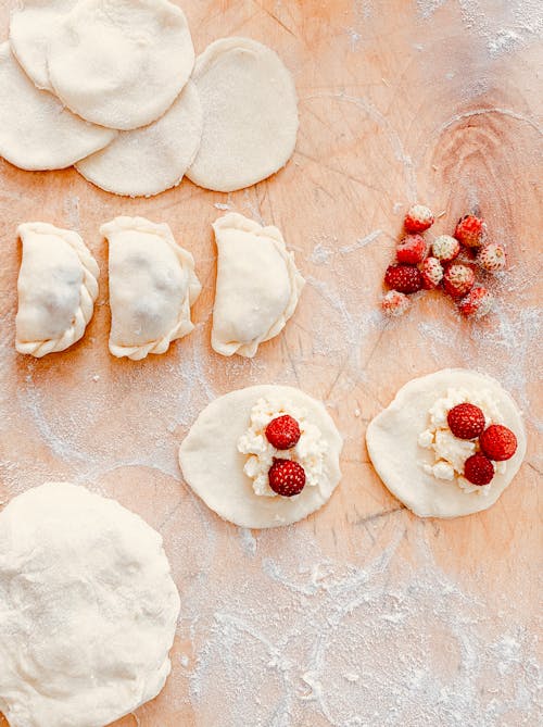 A White Dough With Berries
