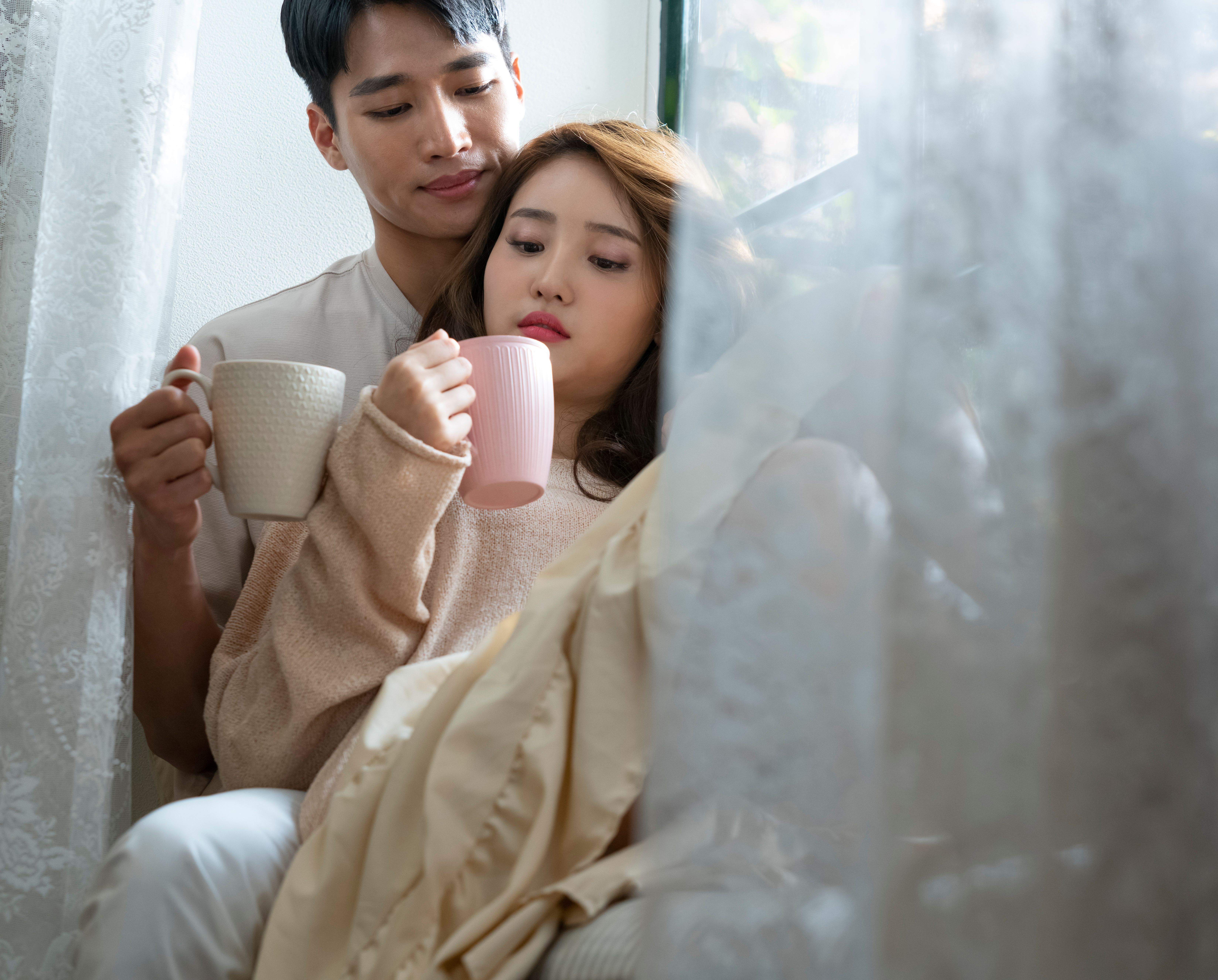 Thư giãn với một tách cà phê buổi sáng