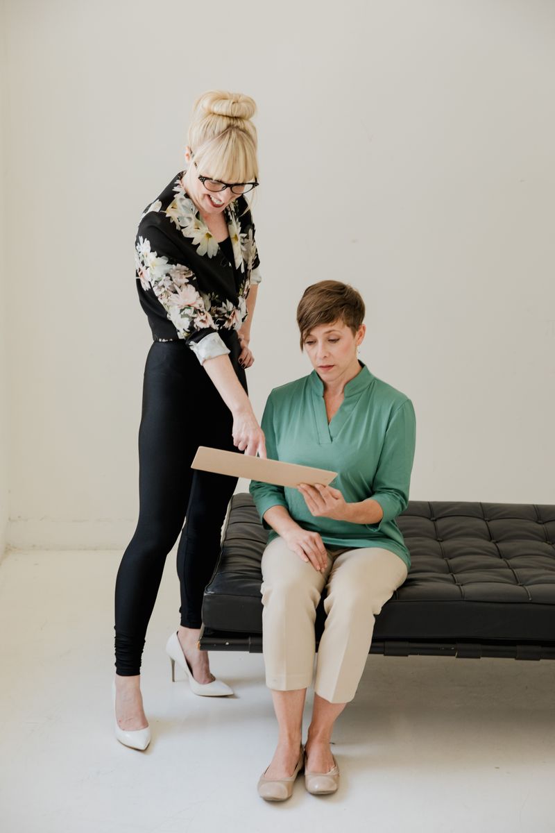 Marisa Chen coaching a small business owner one-on-one