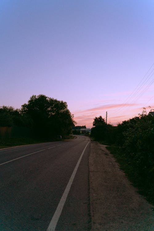 asfalt yol, beton yol, boş içeren Ücretsiz stok fotoğraf