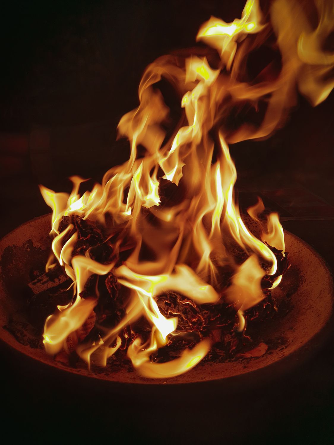 Burning Flame in a Fire Pit · Free Stock Photo
