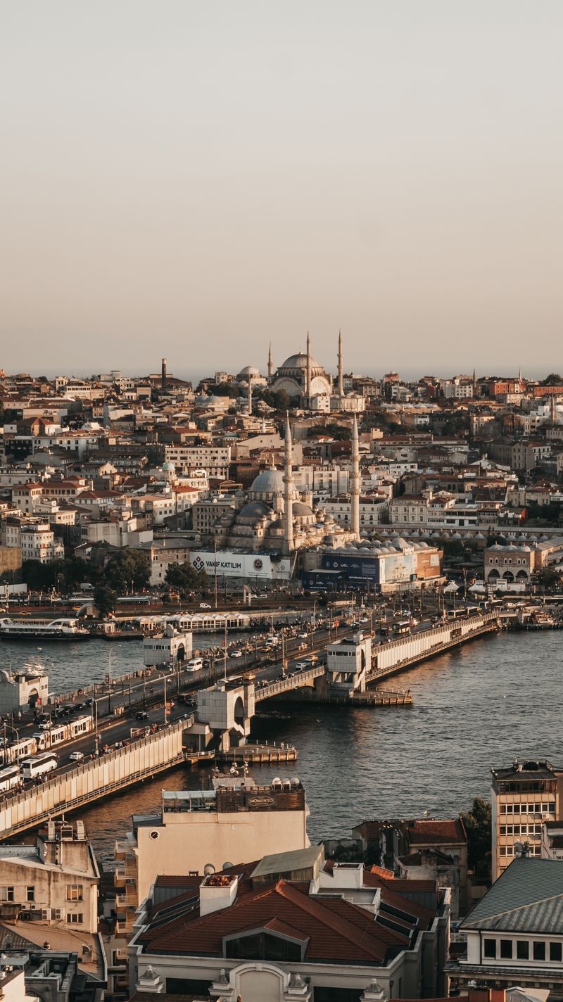 İstanbul'da gün batımının havadan görünümü