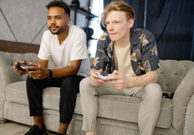 Online Casino: Spielautomaten und Live-Spiele im Überblick