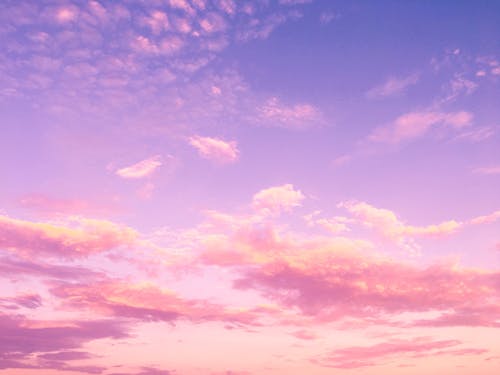 Free White Clouds and Blue Sky Stock Photo