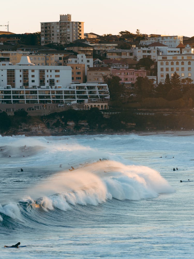 Blue Ocean With Big Waves 