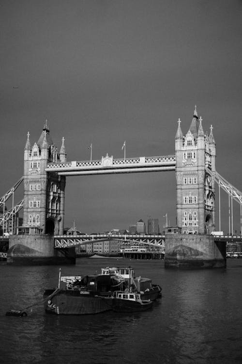 Základová fotografie zdarma na téma Anglie, architektura, černobílý