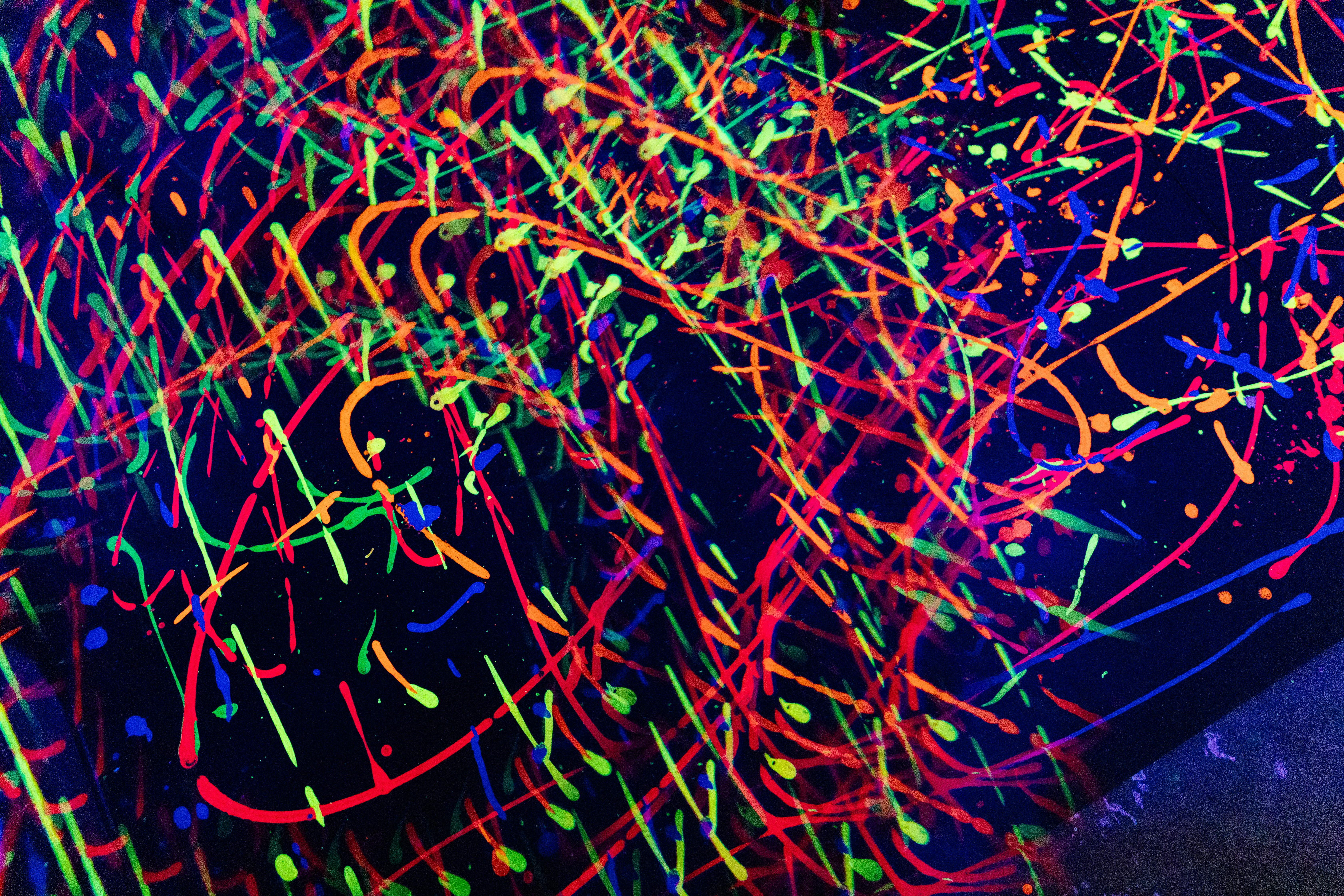 15 Fun Glow in the Dark Black Light Projects  Neon wallpaper Abstract  wallpaper Fractal art