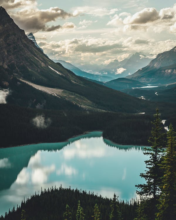Free Lake Surrounded With Mountains Stock Photo