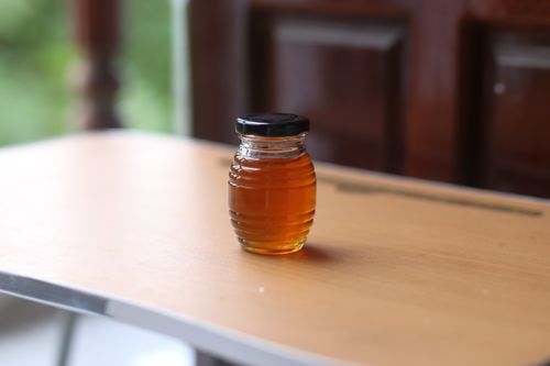 Madu asli dalam jar