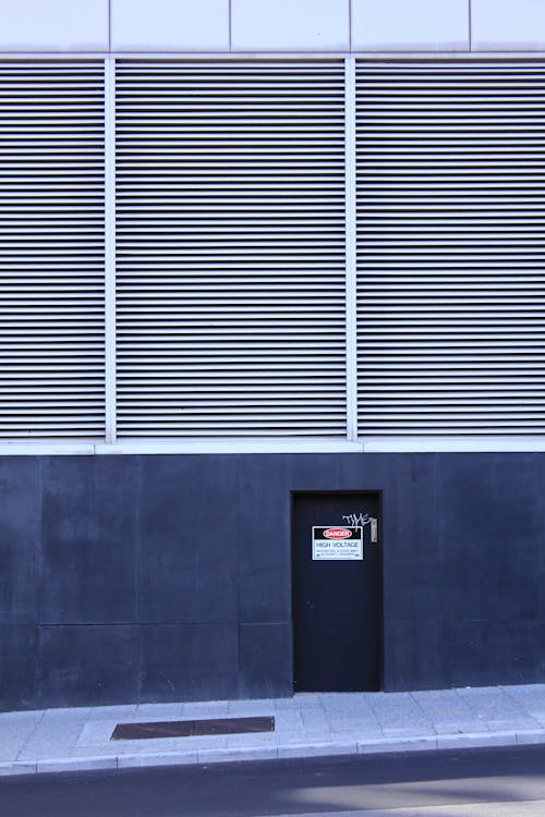 Fotobanka s bezplatnými fotkami na tému architektúra, dvere, nebezpečenstvo